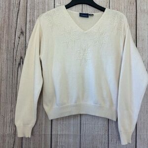 vintage liz claiborne Womens knitted Sweater size Medium